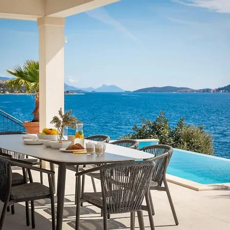 Vila Villa Maris -Heated Pool,Sauna,First Row Sea Beach Kuciste