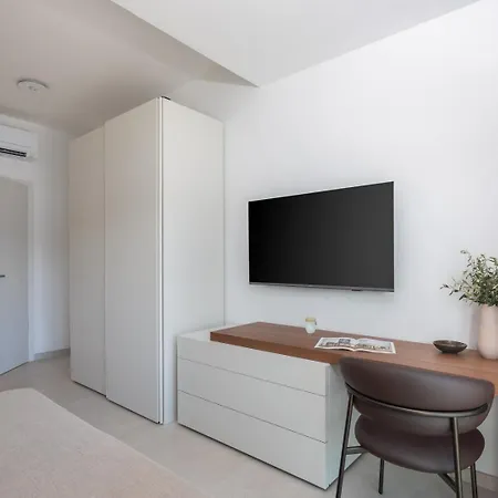 Vila Villa Maris -Heated Pool,Sauna,First Row Sea Beach Kuciste