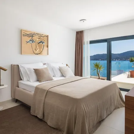 Vila Villa Maris -Heated Pool,Sauna,First Row Sea Beach