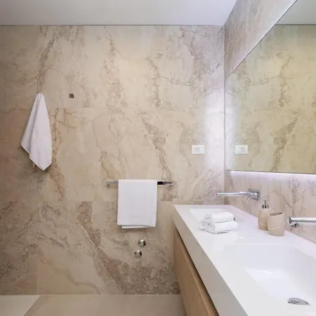 Villa Maris -heated Pool,sauna,first Row Sea