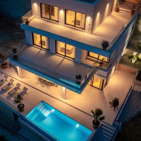 Maris -heated Pool,sauna,first Row Sea * Kuciste