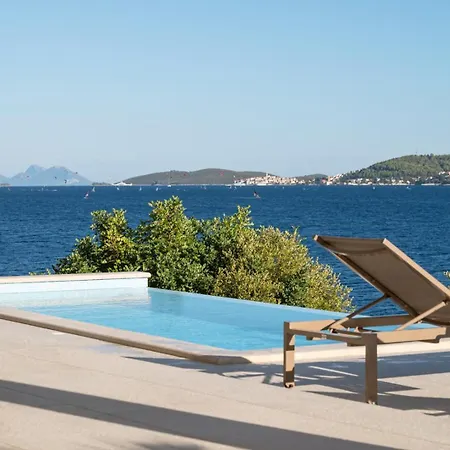 Maris -heated Pool,sauna,first Row Sea Villa Kuciste