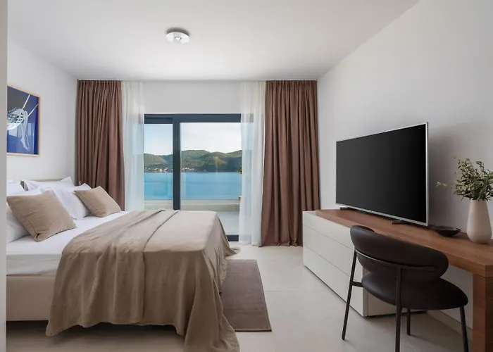 Maris -heated Pool,sauna,first Row Sea Βίλα Kuciste