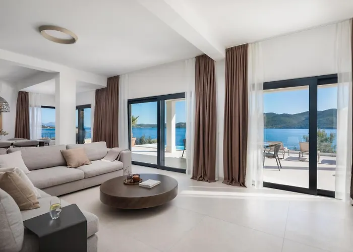 Βίλα Maris -heated Pool,sauna,first Row Sea *