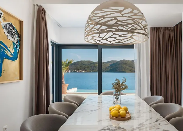 Maris -heated Pool,sauna,first Row Sea Βίλα Kuciste