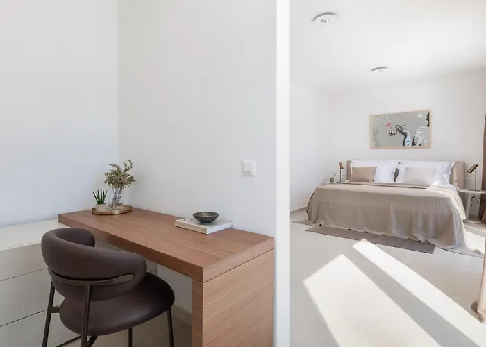 Maris -heated Pool,sauna,first Row Sea