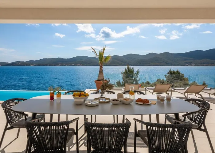 Maris -heated Pool,sauna,first Row Sea Βίλα Kuciste