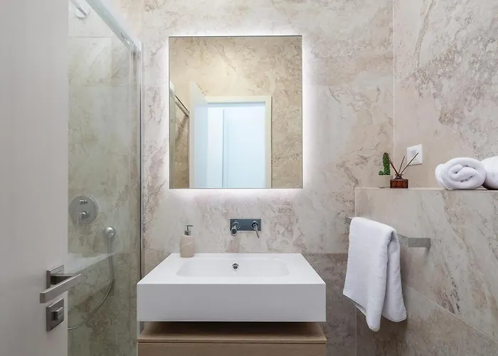 Maris -heated Pool,sauna,first Row Sea * Kuciste