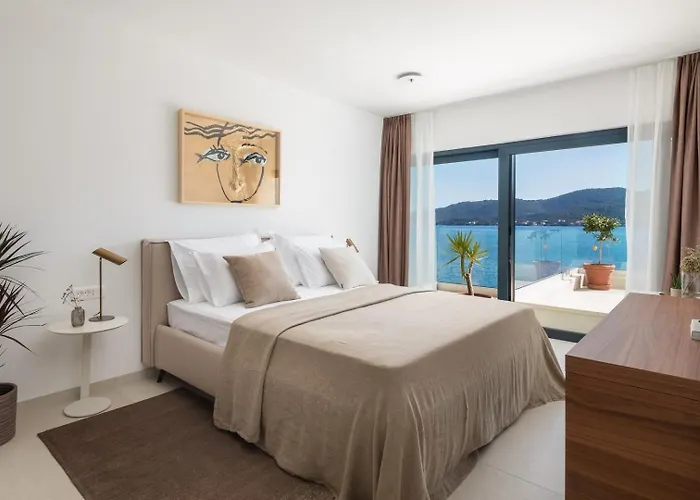 Βίλα Maris -heated Pool,sauna,first Row Sea