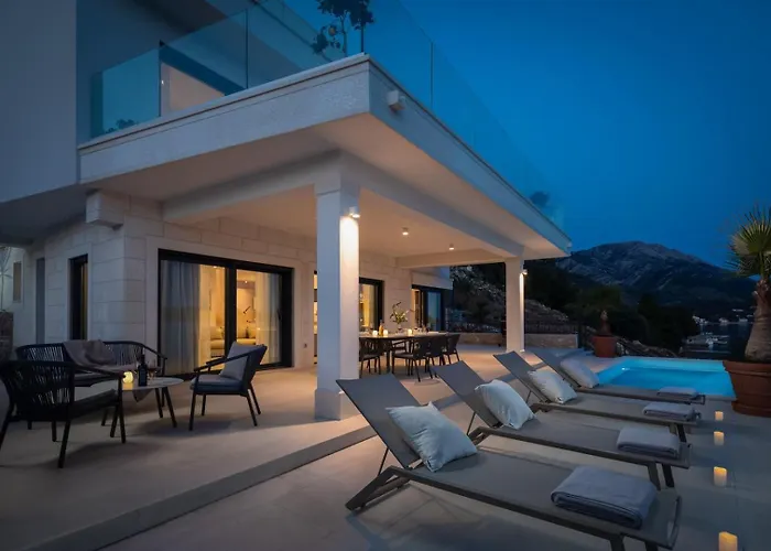 Maris -heated Pool,sauna,first Row Sea Βίλα Kuciste