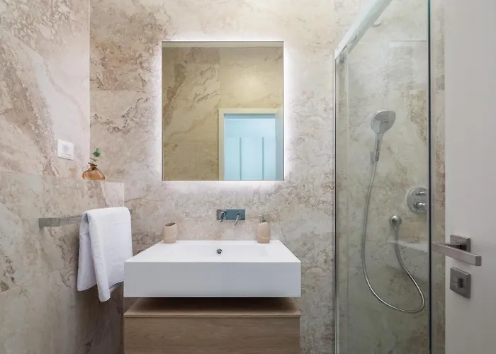 Maris -heated Pool,sauna,first Row Sea Kuciste