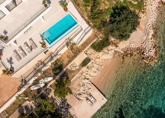 Maris -heated Pool,sauna,first Row Sea * Kuciste